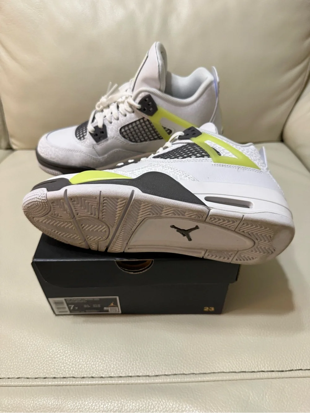 Air Jordan 4 Retro (GS) White/Lemon Twist HJ5990 100 7Y